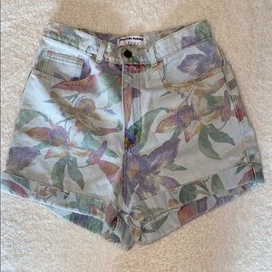 American Apparel Tropical high-waisted Shorts